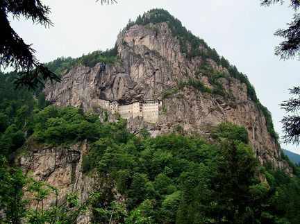 Fondé en 386 ?, le Monastère de Sumela se situe dans la province de Trabzon en Turquie