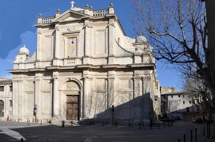 Faade occidentale de la collgiale Notre-Dame des Anges  l'Isle-sur-la-Sorgue - Vaucluse - Photo: Filoer