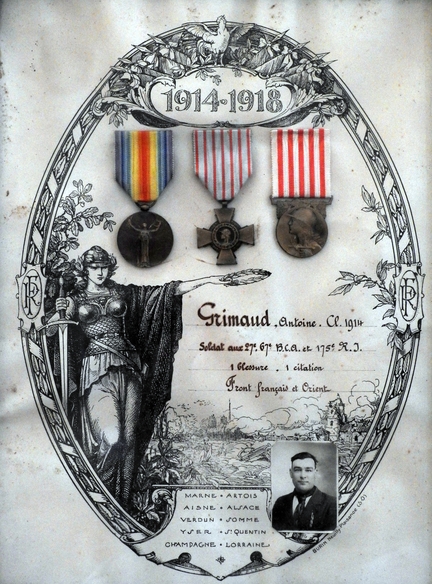 Médailles militaires de la Première Guerre mondiale de M. Antoine Grimaud, propriétaire résidant à St- Hilaire, de 1906 à 1961