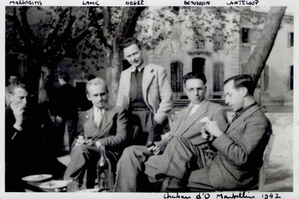 Florent Margaritis, Jean Lamic, Wilfred Nègre, Eugène Beaudouin et Raymond Canteloup dans les jardins du château d'Ô à Montpellier, en 1942