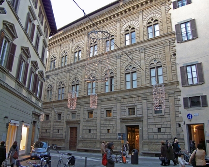 Palais Rucellai, début de la construction: 1446, ouverture: 1451, Florence - Italie