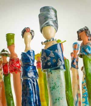 La longue marche des femmes - Bernadette Dagens, lyonnaise depuis 2005, est une artiste cramiste plasticienne, humaniste - exposition 2013  l'abbaye Saint-Hilaire - Photo Pierre Michotte