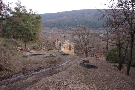 Abbaye Saint-Hilaire, monument historique class des XIIe et XIIIe sicles, premier btiment conventuel carme (XIIIe sicle) du Comtat Venaissin (1274-1791) - Mnerbes - Vaucluse - APFM de Vaucluse - Rception des travaux 2010