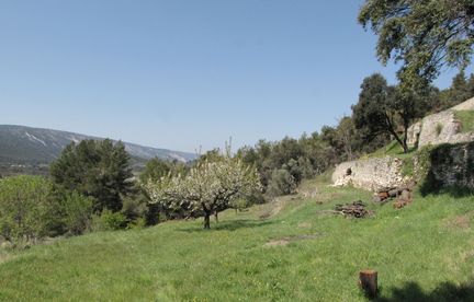 Abbaye Saint-Hilaire, monument historique class des XIIe et XIIIe sicles, premier btiment conventuel carme (XIIIe sicle) du Comtat Venaissin (1274-1791) - Mnerbes - Vaucluse - APFM de Vaucluse - Rception des travaux 2010