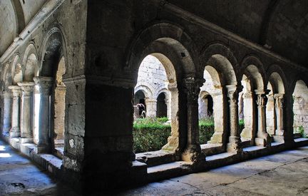 Clotre de l'glise Notre-Dame et Saint Veran  Cavaillon - Vaucluse - photo Jean-Pierre Ossorio