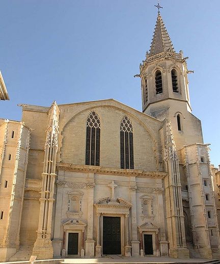 Faade du XVIIe sicle de l'ancienne cathdrale Saint-Siffrein - place du gnral de Gaulle  Carpentras - Vaucluse