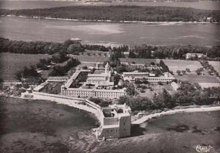 Carte postale du monastre de Saint-Honorat de Lrins