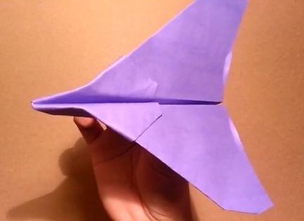 Avion en papier