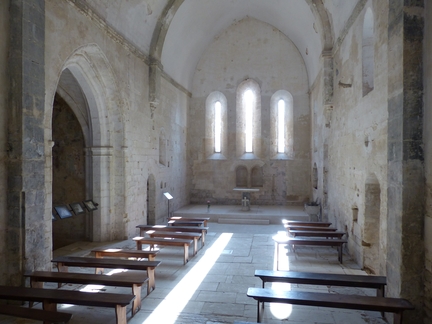 Abbaye Saint-Hilaire, monument historique class des XIIe et XIIIe sicles, premier btiment conventuel carme (XIIIe sicle) du Comtat Venaissin (1274-1791) - Mnerbes - Vaucluse - Abside de la chapelle du XIIIe