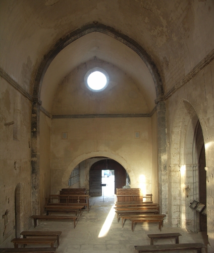 Abbaye Saint-Hilaire, monument historique class des XIIe et XIIIe sicles, premier btiment conventuel carme (XIIIe sicle) du Comtat Venaissin (1274-1791) - Mnerbes - Vaucluse - Rose du pignon ouest de la chapelle