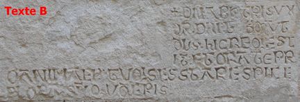 Abbaye Saint-Hilaire, monument historique class des XIIe et XIIIe sicles, premier btiment conventuel carme (XIIIe sicle) du Comtat Venaissin (1274-1791) - Mnerbes - Vaucluse - Clotre - Obit