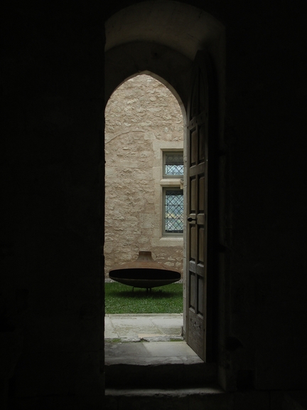 Abbaye Saint-Hilaire, monument historique class des XIIe et XIIIe sicles, premier btiment conventuel carme (XIIIe sicle) du Comtat Venaissin (1274-1791) - Mnerbes - Vaucluse - Piros