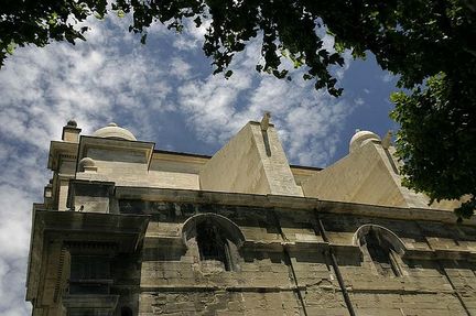 Collgiale Notre-Dame des Anges  l'Isle-sur-la-Sorgue - Vaucluse - Photo: Fred Chiang