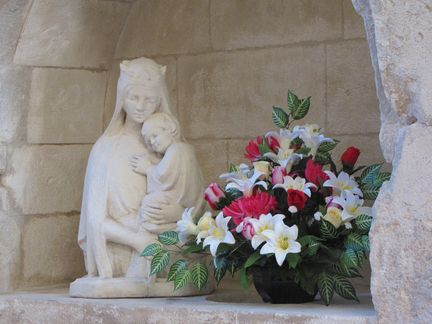 Obsques de Madame Anne-Marie Bride, ne Charlier, le 23 janvier 2012,  l'abbaye Saint-Hilaire