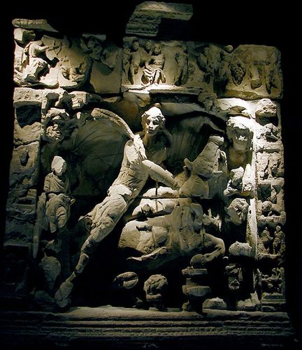 Stèle de Mithra tauroctone, musées de la Cour d'Or à Metz - Moselle