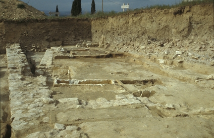 Les fouilles de Saint-Estève de Ménerbes, un ensemble funéraire monastique de l'Antiquité tardive