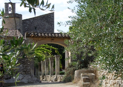 Abbaye Saint-Hilaire, Mnerbes - Porte des Jassines