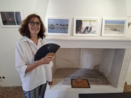 2026.08 Exposition de Christine BOZZA, Photographe � GOULT - Christine Bozza dans l’expo Chez Mechtild � Thomas Schaaf