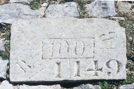 Mont Ventoux - Terrasse de l'Observatoire - point de convergence des limites territoriales des communes de Beaumont-du-Ventoux, Bdoin, Brantes et Saint-Lger-du-Ventoux