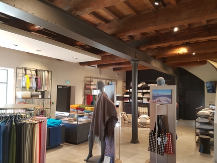 Brun de Vian-Tiran - La Filaventure, muse sensoriel des fibres nobles, L'Isle-sur-la-Sorgue,le 22.03.2019 - Boutique