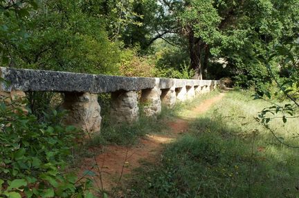 Aqueduc de Couloubrier - Rustrel 84400