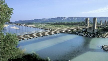 Pont de Mallemort sur la Durance - Communes de Mallemort (PA00081320) et de Mrindol (PA00082078)