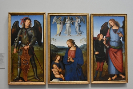 A gauche: L'Archange Michel, au centre: Vierge et l'enfant avec un ange,  droite: L'Archange Raphal et Tobie (1496-1500), huile avec quelques tempera sur panneau bois, 114 x 63, cm, National Gallery, Londres - Grande-Bretagne