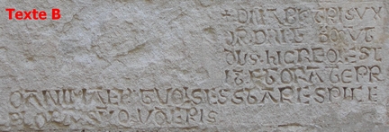 Abbaye Saint-Hilaire, monument historique class des XIIe et XIIIe sicles, premier btiment conventuel carme (XIIIe sicle) du Comtat Venaissin (1274-1791) - Mnerbes - Vaucluse - Epitaphes lapidaires (obits)