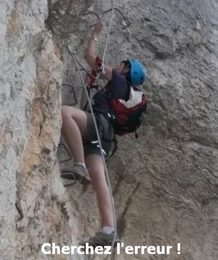 Via_ferrata_les_Balcons_de_Cavaillon - Les sangles de la longe passent au-dessus du bras gauche !